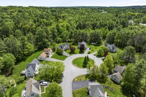 29 Plimoth Way Yarmouth ME 04096