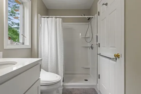 29 Plimoth Way Yarmouth ME 04096