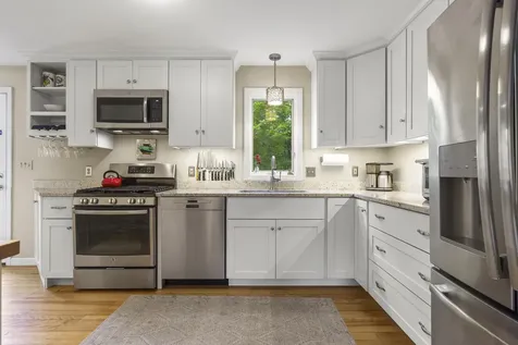 29 Plimoth Way Yarmouth ME 04096
