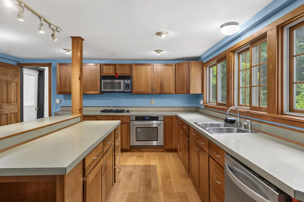 3 Leighton Road Augusta ME 04330