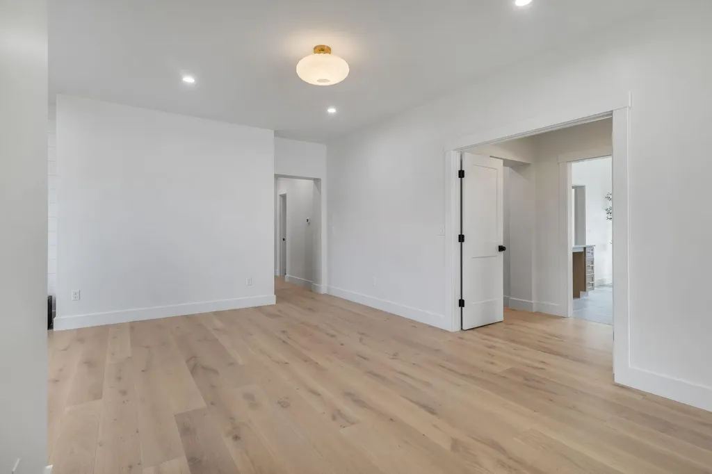 19 Paulsen Drive Scarborough ME 04074