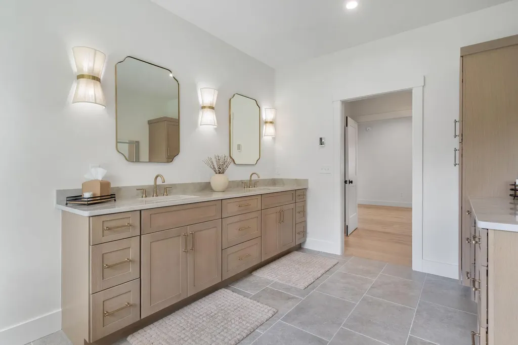 19 Paulsen Drive Scarborough ME 04074