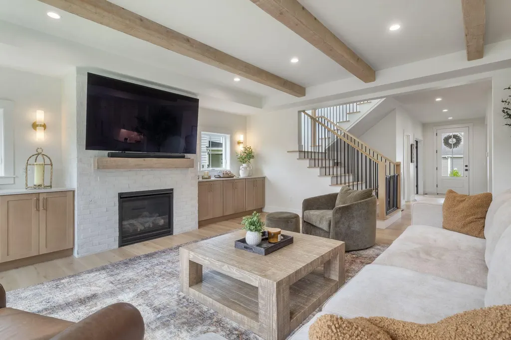 19 Paulsen Drive Scarborough ME 04074
