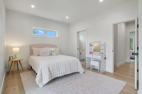 19 Paulsen Drive Scarborough ME 04074