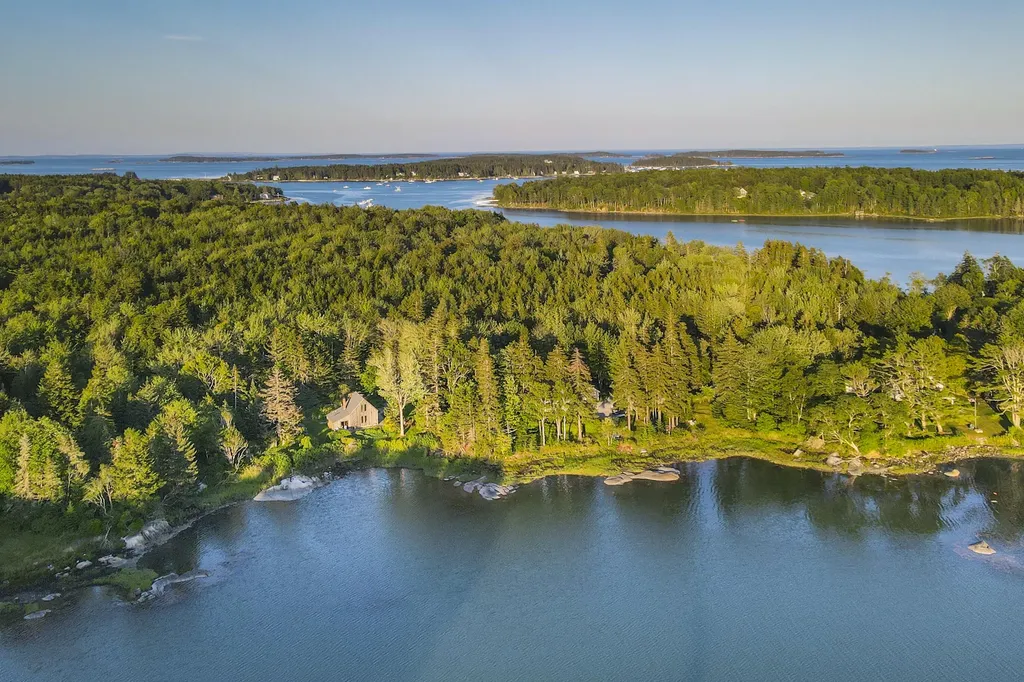 53 Island Avenue Saint George ME 04859