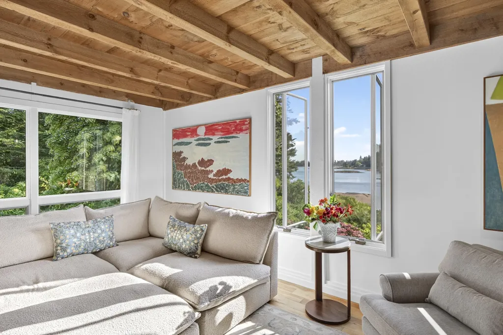 53 Island Avenue Saint George ME 04859