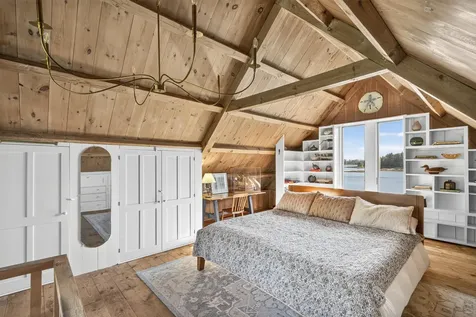 53 Island Avenue Saint George ME 04859