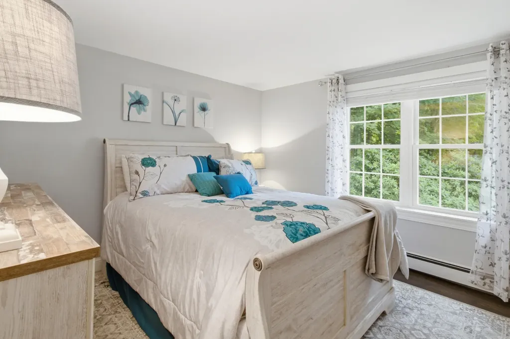 4 Lola Street Topsham ME 04086