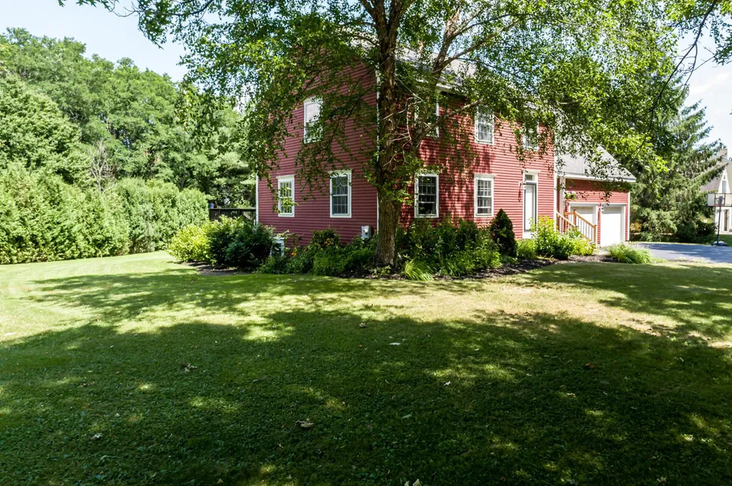 4 Oak Street Cumberland ME 04021