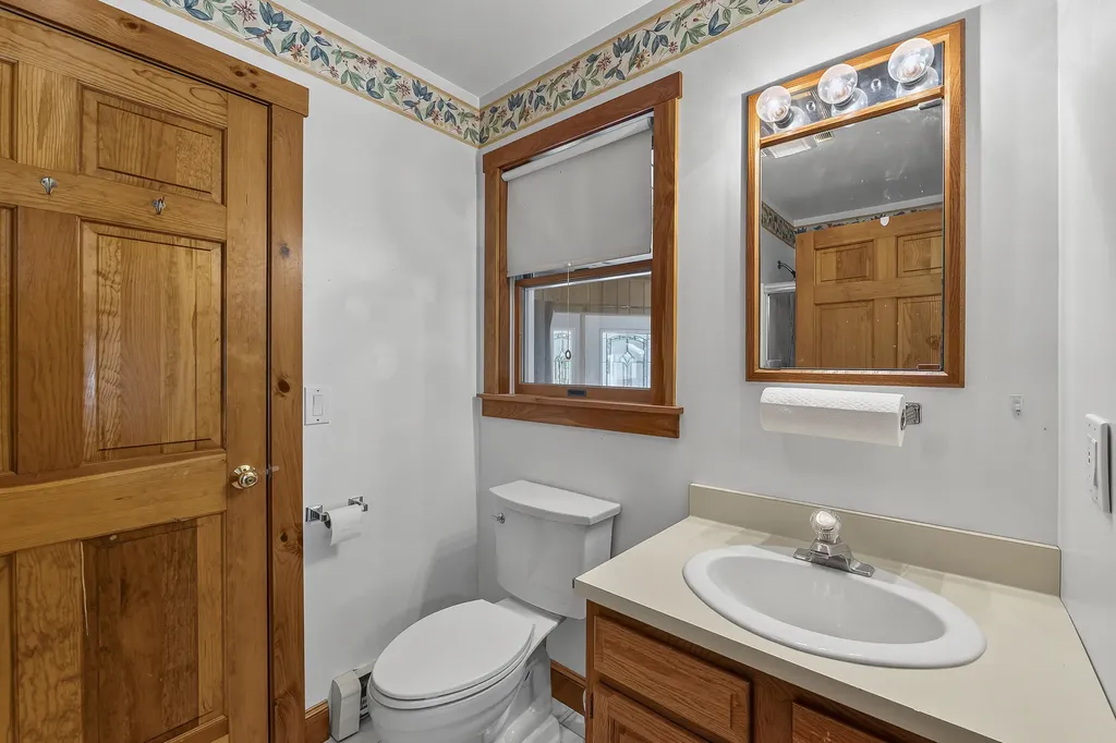 19 Moose Run Casco ME 04015