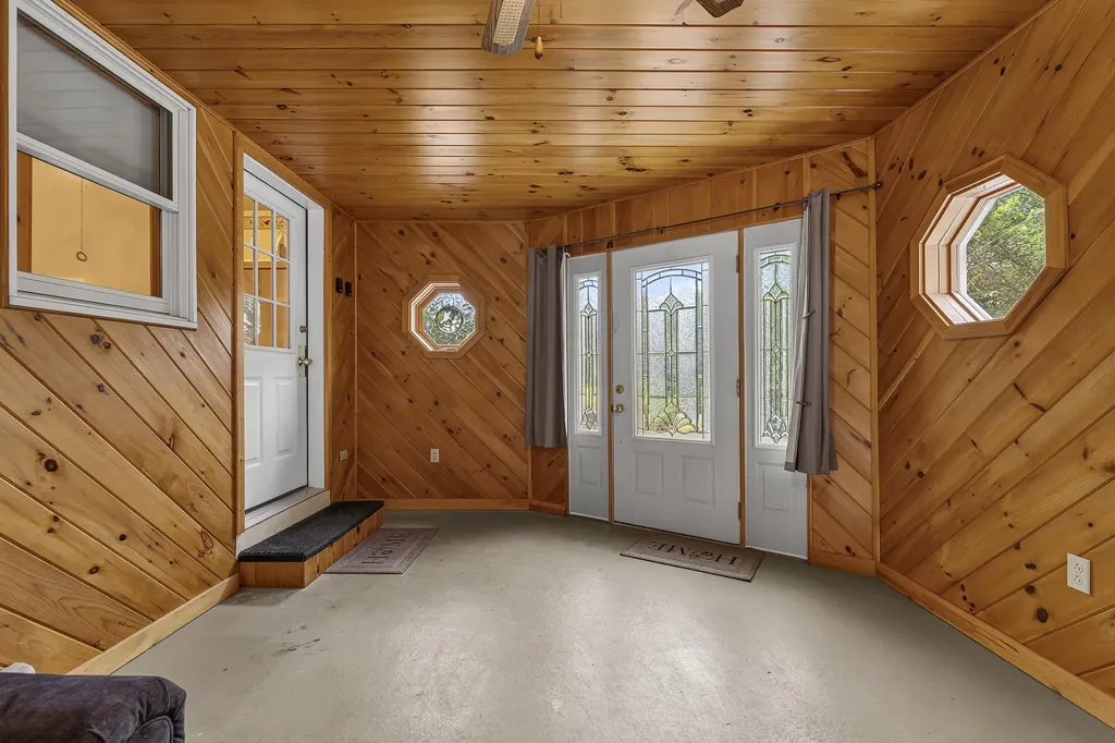 19 Moose Run Casco ME 04015
