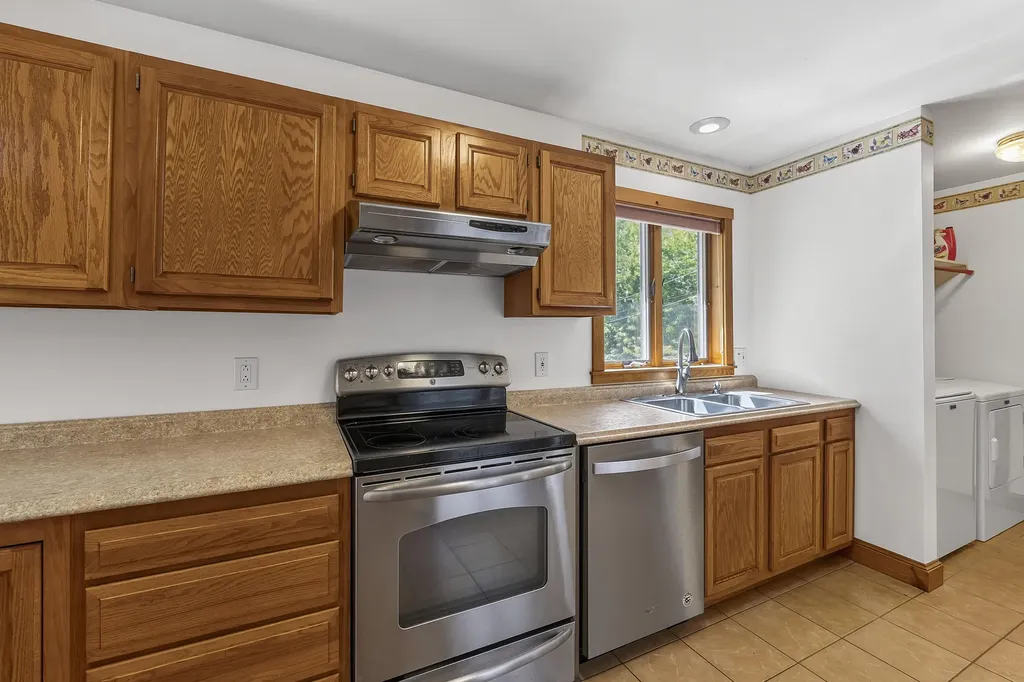19 Moose Run Casco ME 04015