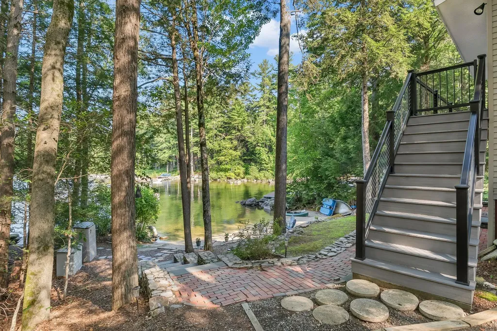 53 Stark Cove Road Raymond ME 04071