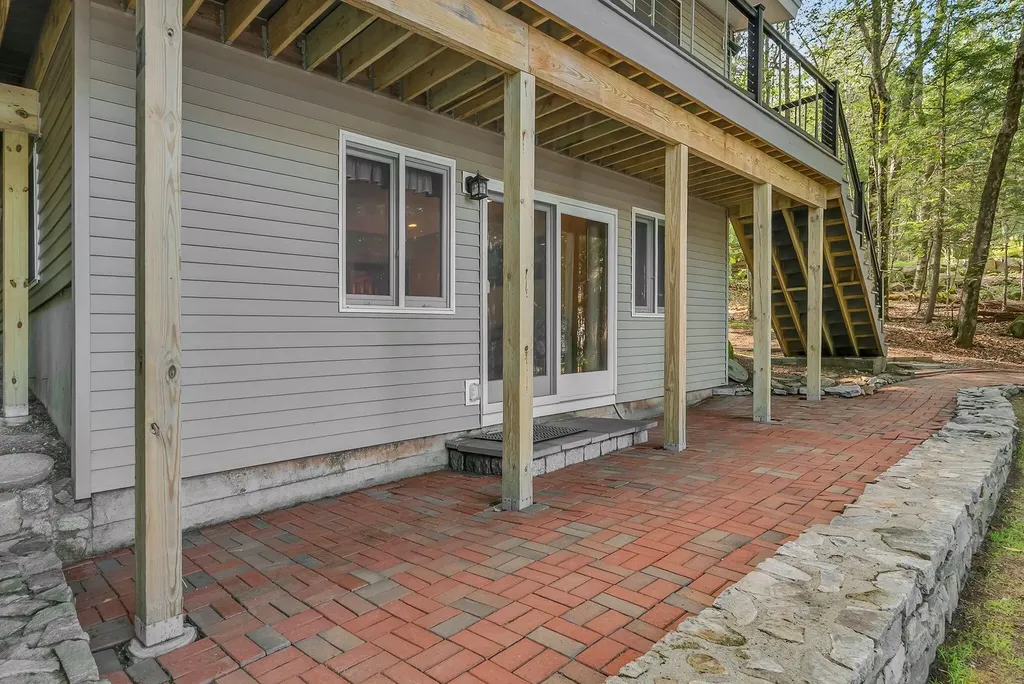 53 Stark Cove Road Raymond ME 04071