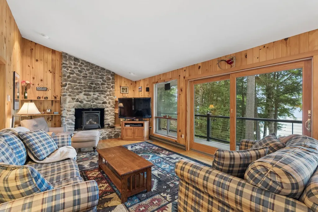 53 Stark Cove Road Raymond ME 04071