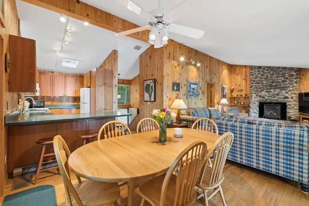 53 Stark Cove Road Raymond ME 04071