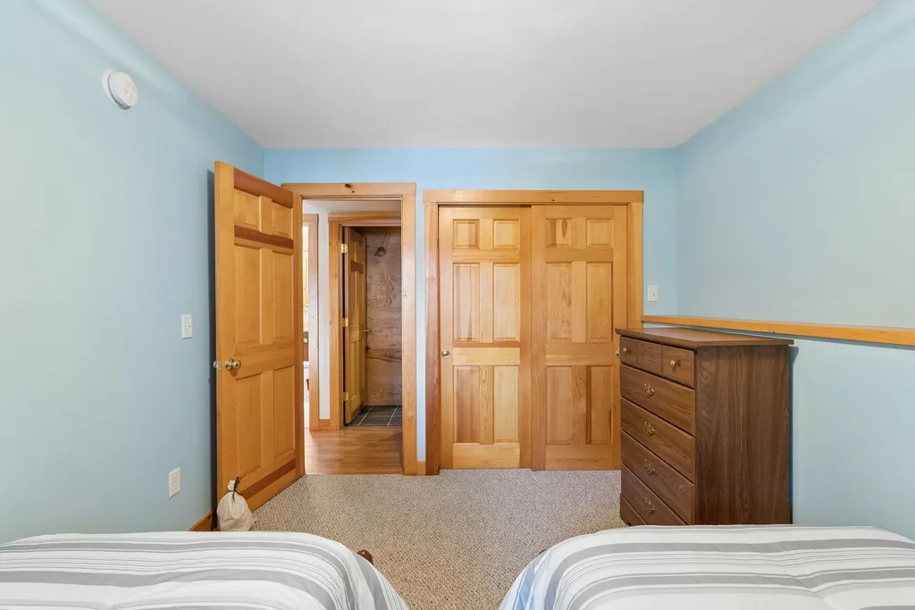 53 Stark Cove Road Raymond ME 04071