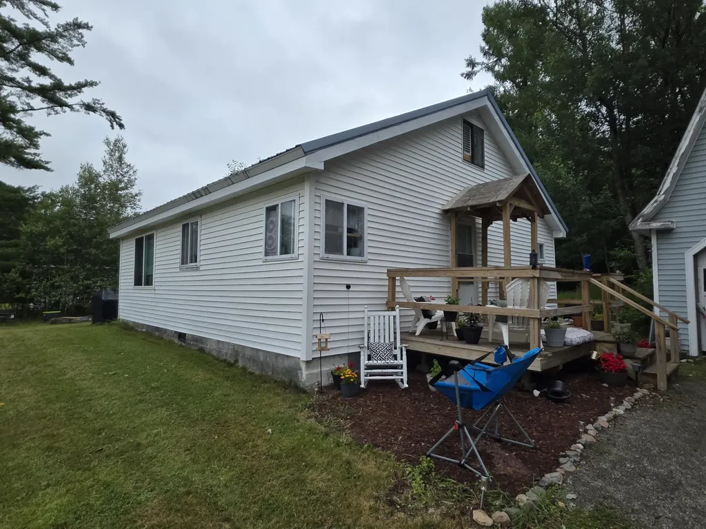 642 W Broadway Lincoln ME 04457