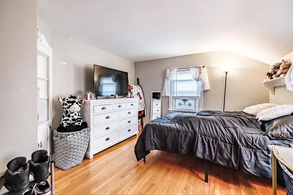 35 Belknap Street Portland ME 04103