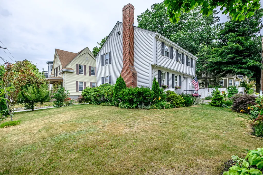 35 Belknap Street Portland ME 04103