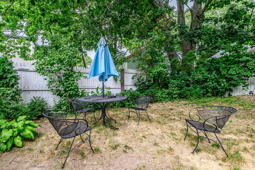 35 Belknap Street Portland ME 04103