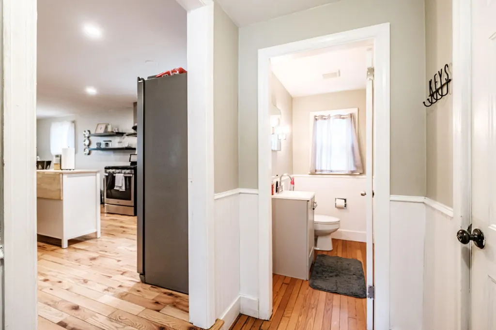35 Belknap Street Portland ME 04103
