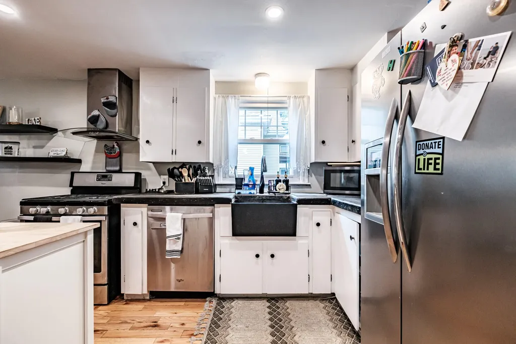 35 Belknap Street Portland ME 04103