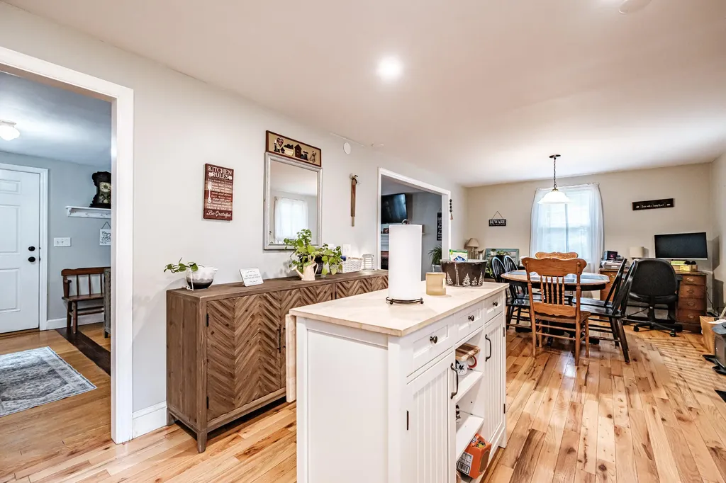 35 Belknap Street Portland ME 04103