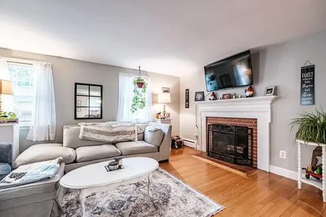 35 Belknap Street Portland ME 04103