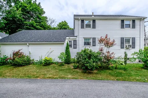 35 Belknap Street Portland ME 04103