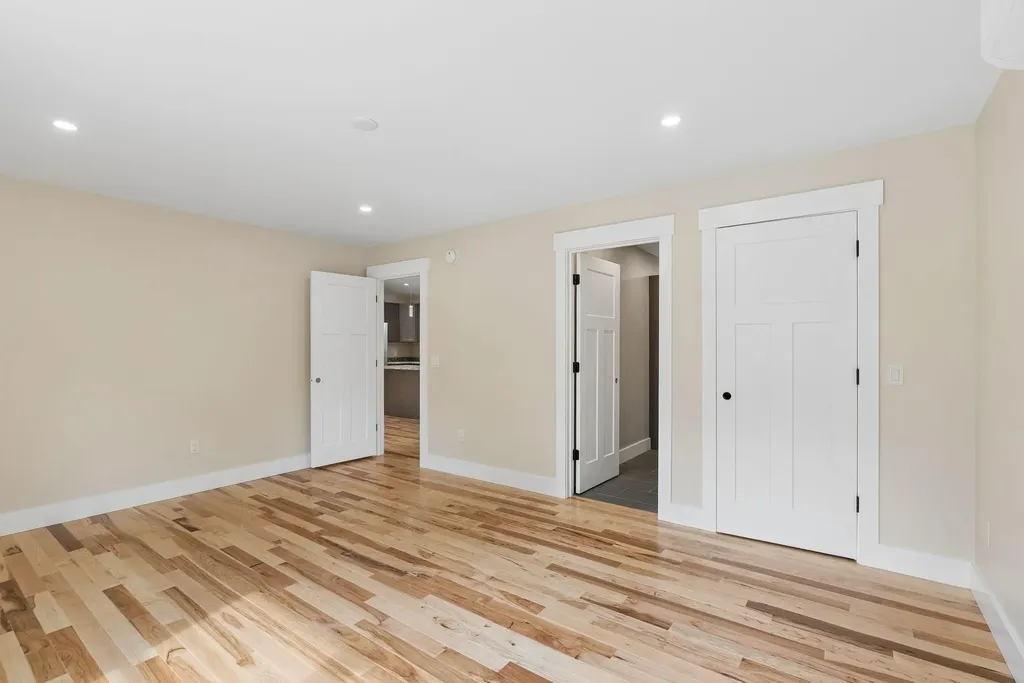 33 Mallard Drive Limerick ME 04048