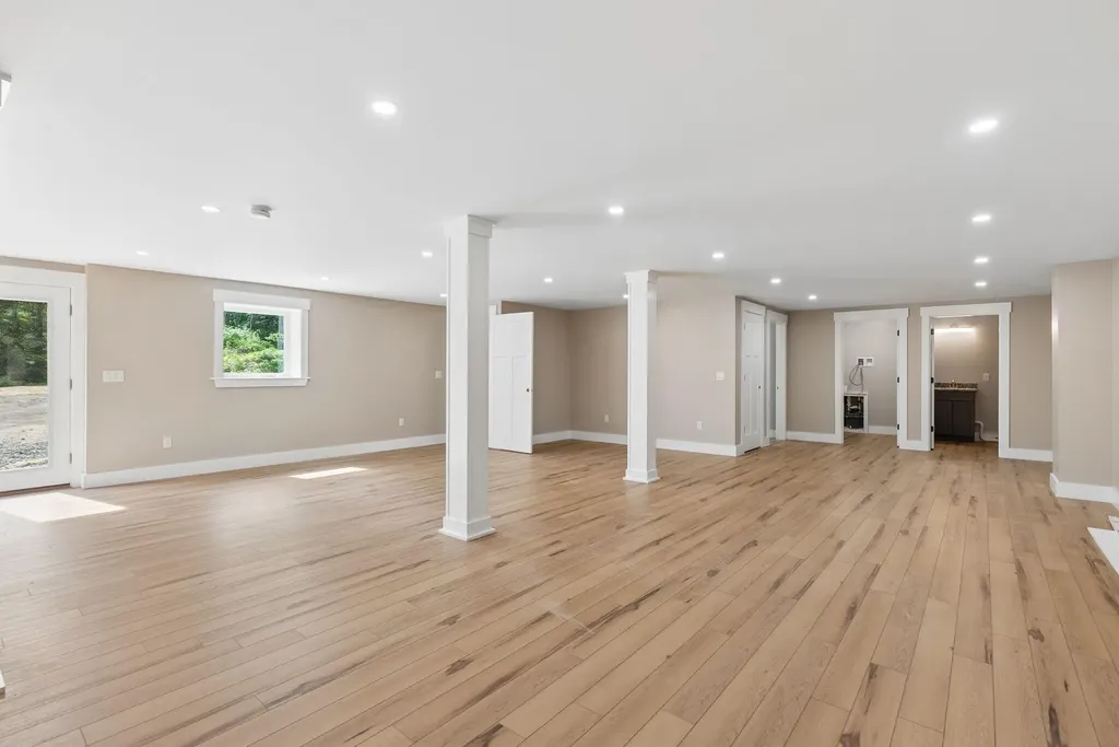 33 Mallard Drive Limerick ME 04048