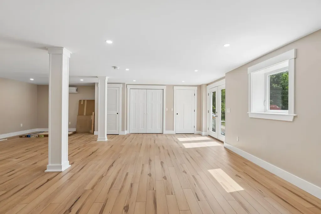 33 Mallard Drive Limerick ME 04048