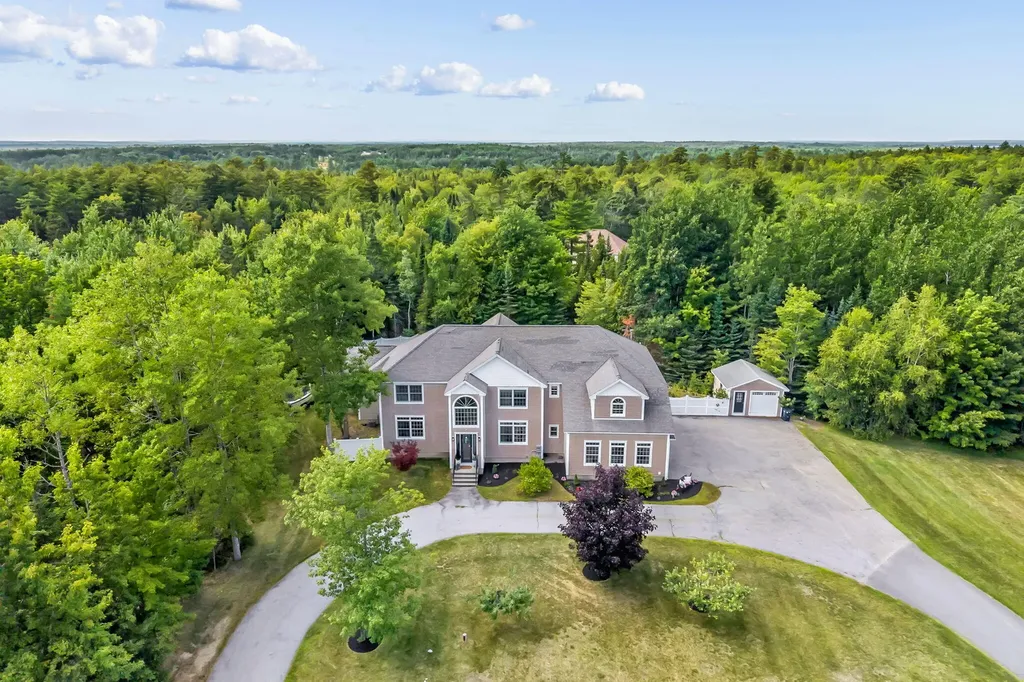 79 Skyline Road Bangor ME 04401