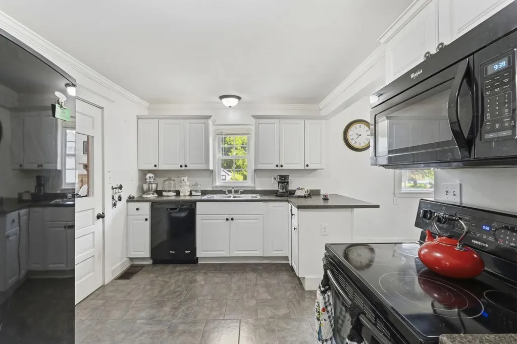 247 Manley Road Auburn ME 04210
