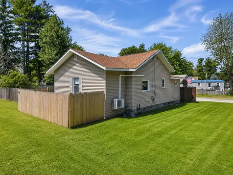 247 Manley Road Auburn ME 04210