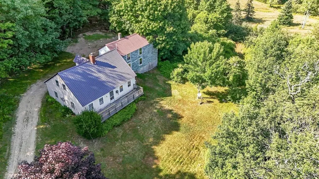 1752 Coastal Road Brooksville ME 04617