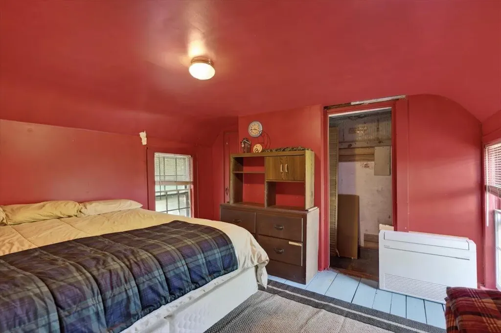 1752 Coastal Road Brooksville ME 04617