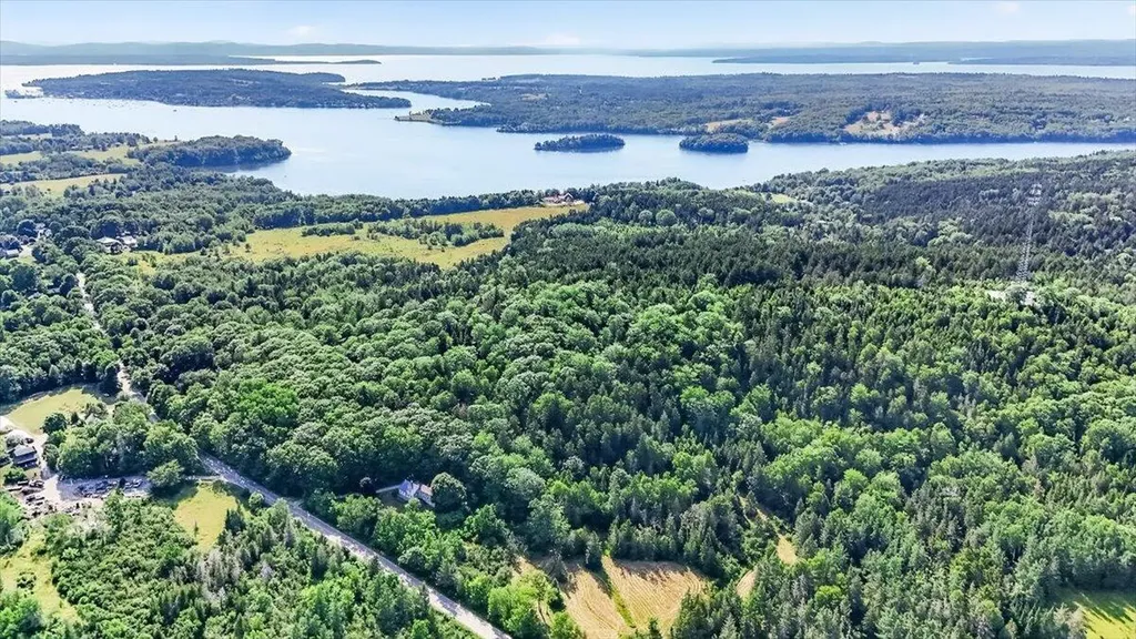 1752 Coastal Road Brooksville ME 04617