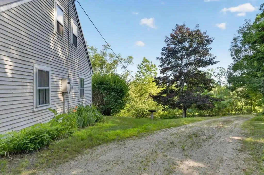 1752 Coastal Road Brooksville ME 04617