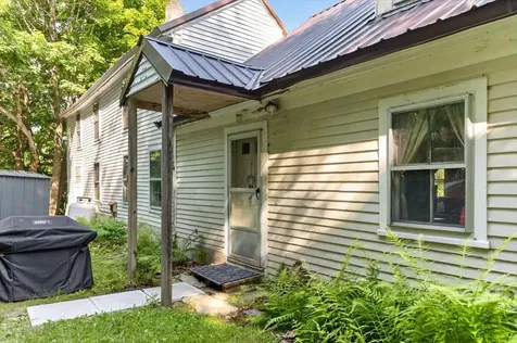 1752 Coastal Road Brooksville ME 04617