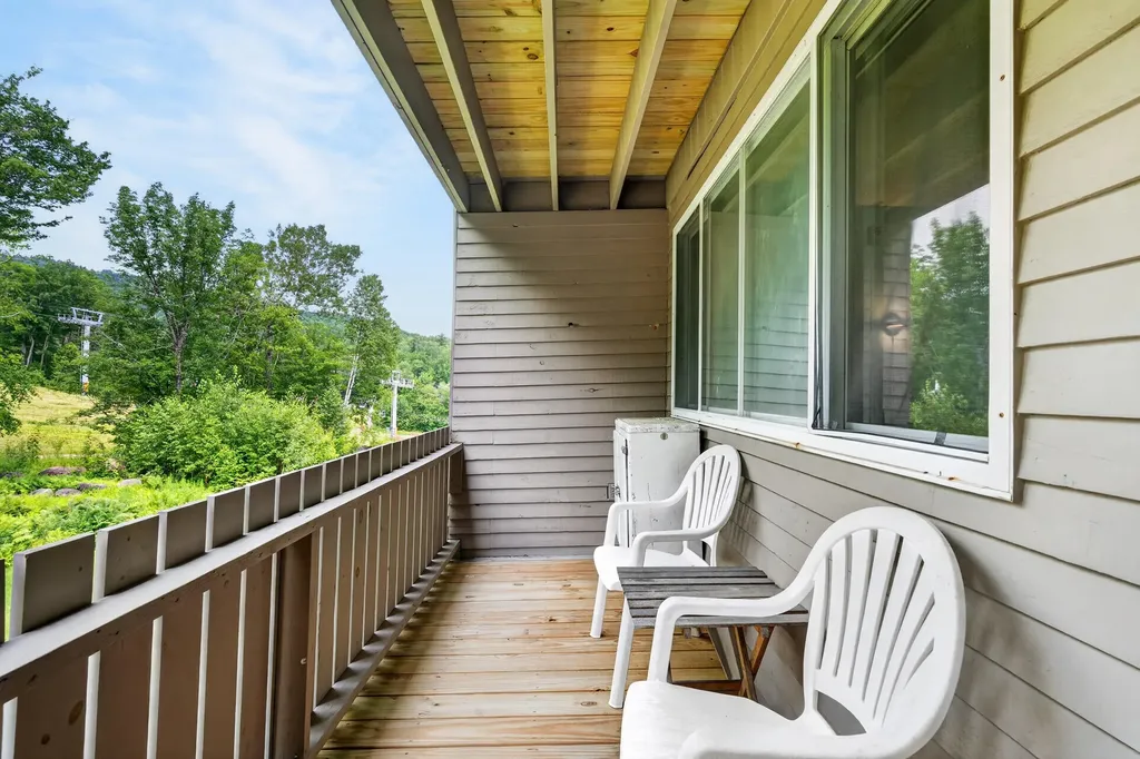 8 Cascades Drive Newry ME 04261