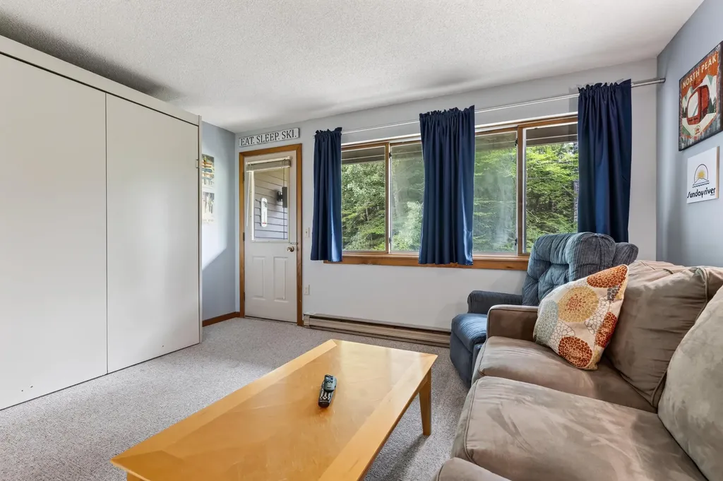 8 Cascades Drive Newry ME 04261