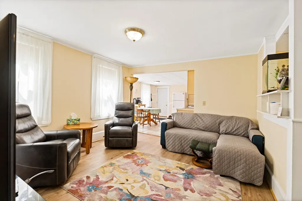 518 Riverside Drive Augusta ME 04330