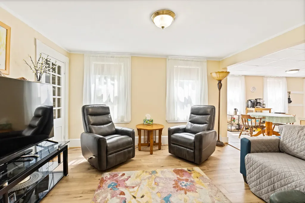 518 Riverside Drive Augusta ME 04330