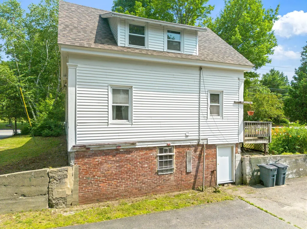 518 Riverside Drive Augusta ME 04330
