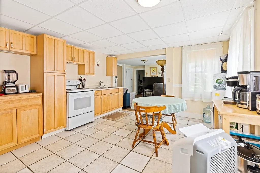 518 Riverside Drive Augusta ME 04330