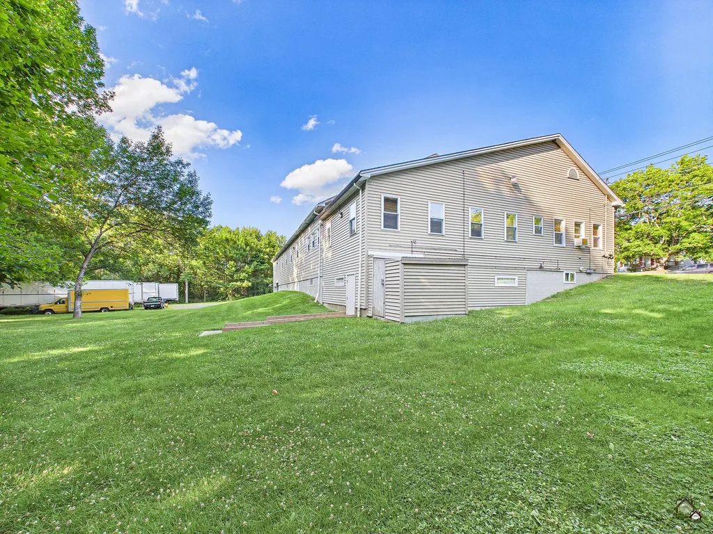 2880 Riverside Drive Vassalboro ME 04989