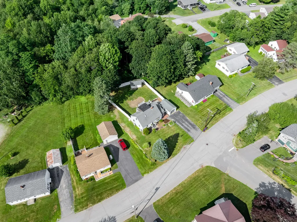 62 Grove Street Brewer ME 04401
