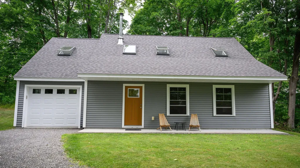 98 River Road Brunswick ME 04011